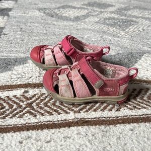 Keen kids pink Velcro sandals